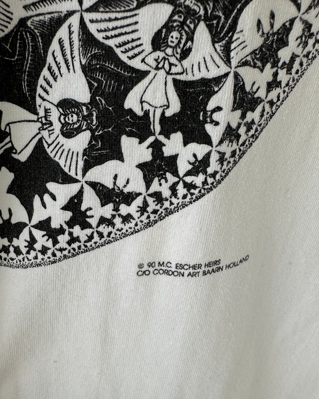 -M.C. ESCHER- Vintage 90s Print T-Shirt
