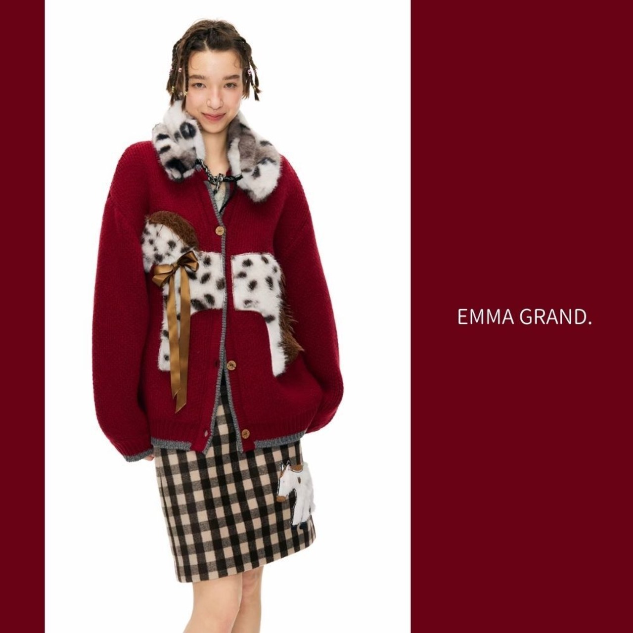 夜更けの森で佇む白斑馬のリボンニットカーディガン E00627