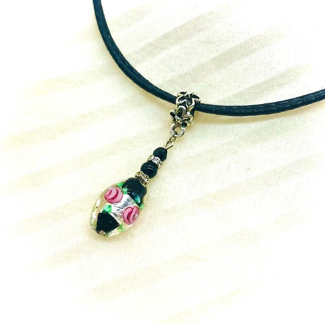 薔薇の騎士ネックレス