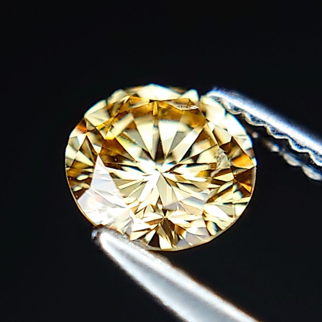 Fancy Brownish Yellow 0.197ct SI-2 天然イエローダイヤモンドルース