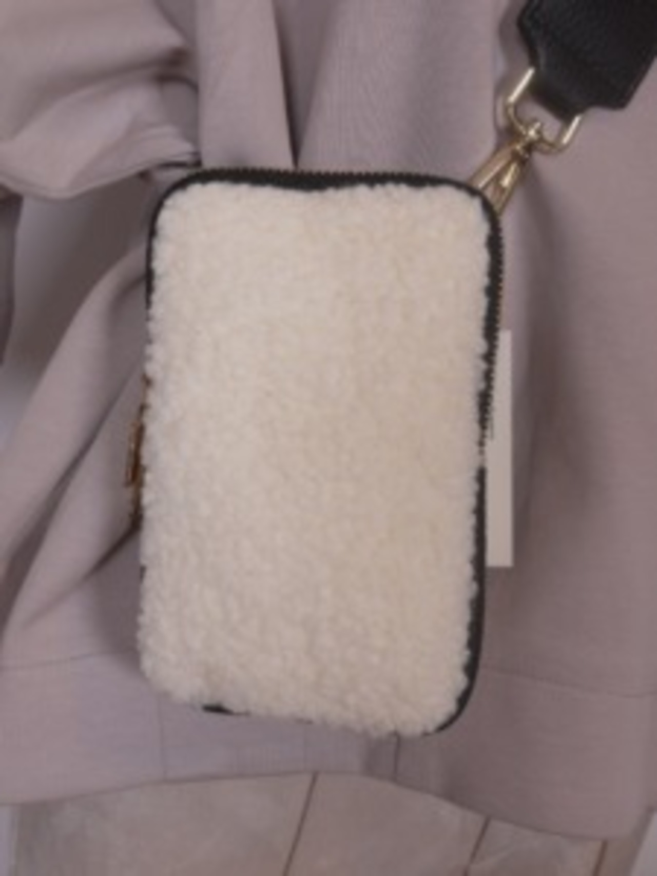 BRAHMIN(ムートンスマホバック)