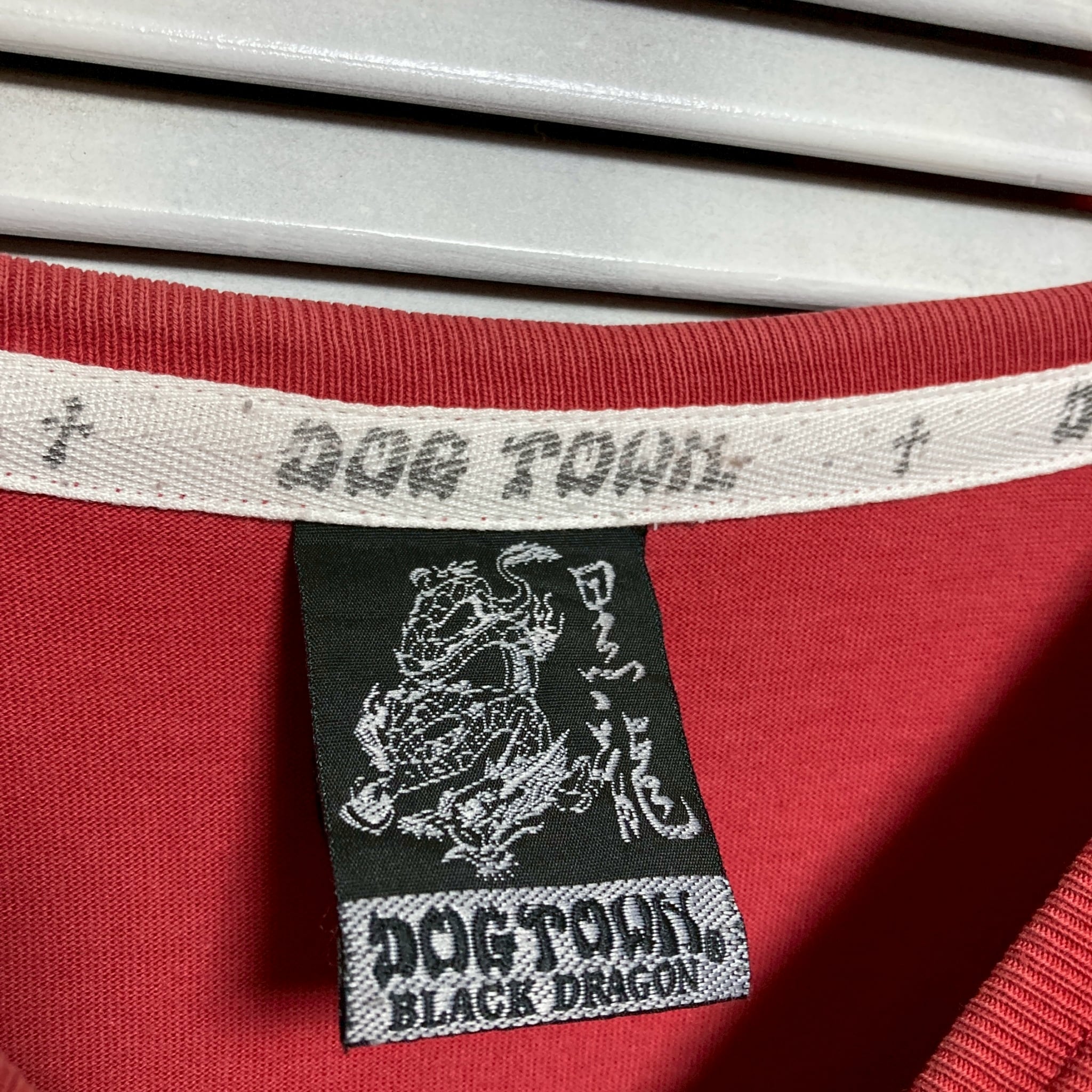 ストリート Tシャツ ビンテージ 古着 赤 DOG TOWN ドッグタウン 刺繍