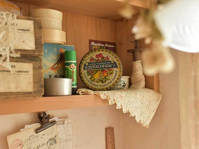 フルーツ柄がかわいい楕円ティン缶 フレンチアンティーク