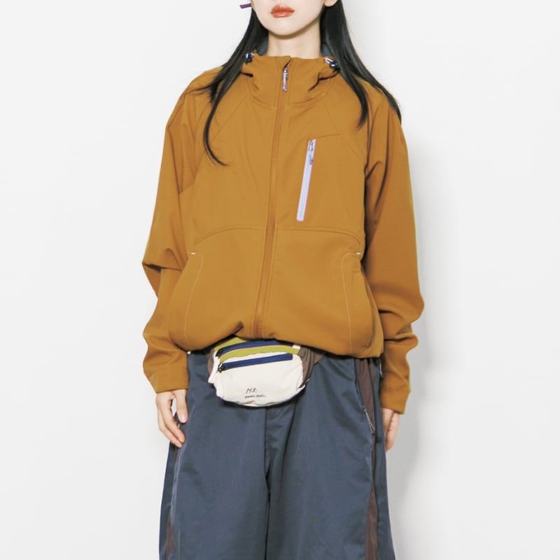 ソフトシェルフーデッドジャケット C00682