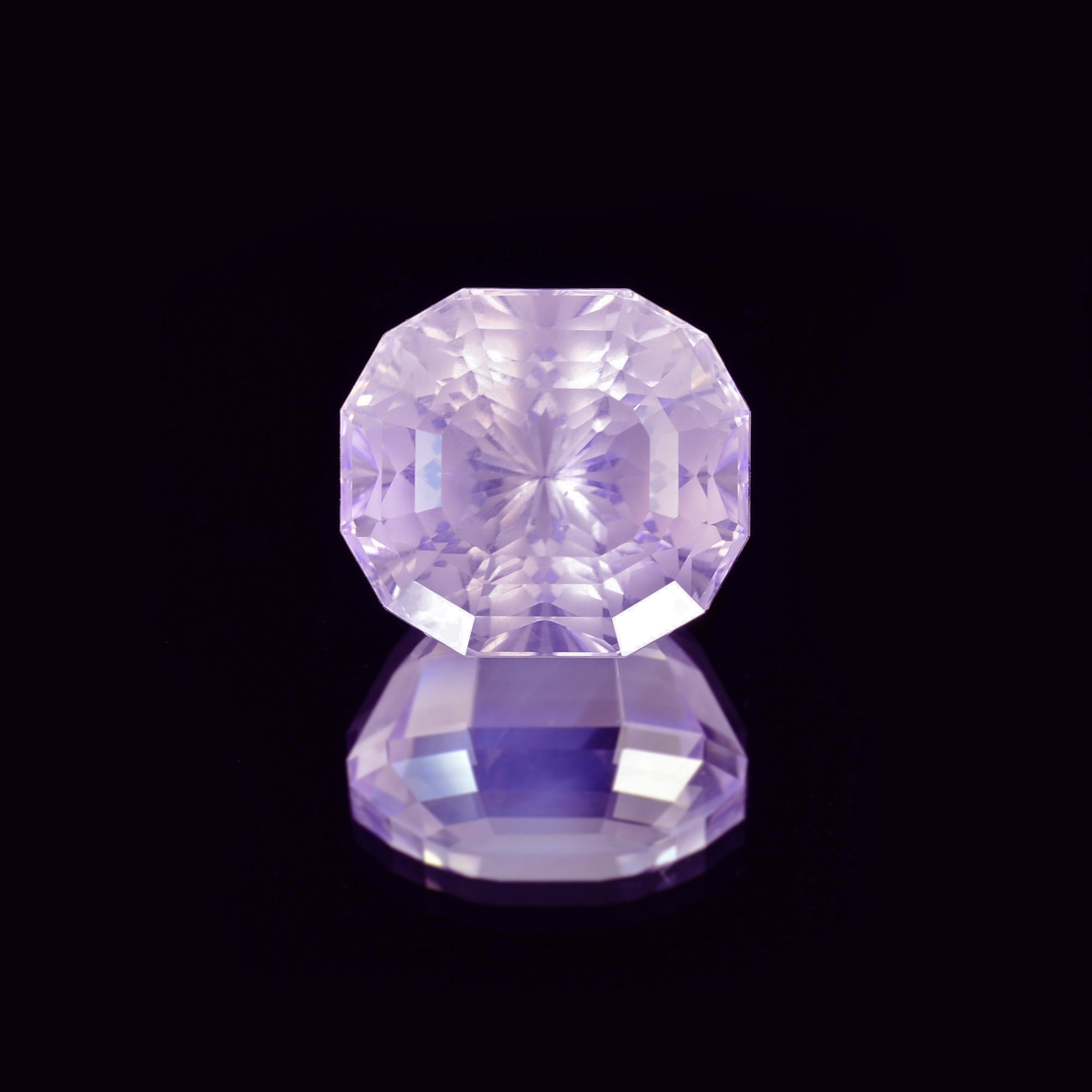 ソ付 ラベンダーアメジスト 7.814ct ルース 特殊カット ソ付 ラベンダーアメジスト 7.814ct ルース 特殊カット