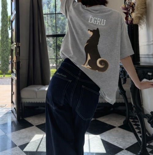 黒柴　バックデザインTシャツ