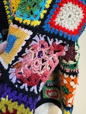 【お取り置き】1970s Vintage Multi-Color Granny Square Crochet Cardigan - Bell Sleeve（1970年代 ヴィンテージ・マルチカラー グラニースクエア クロシェカーディガン - ベルスリーブ仕様