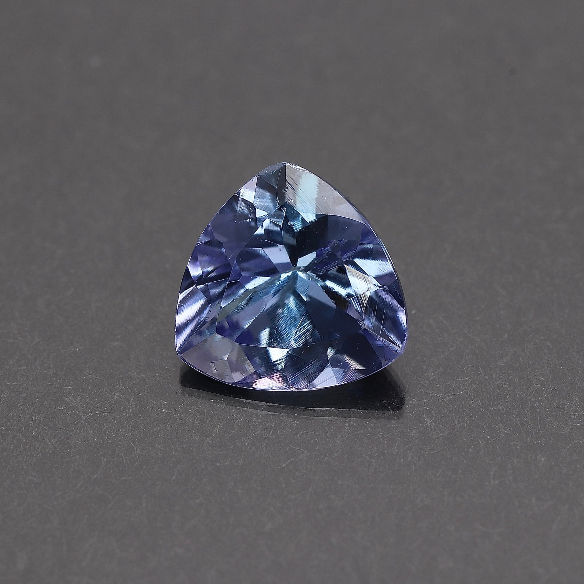 タンザナイト オーバルカット 0.69ct - 材料