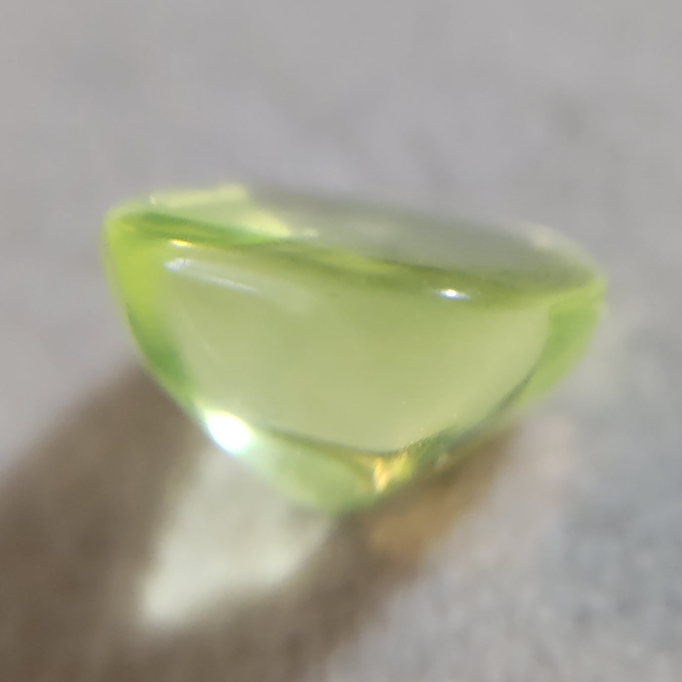ウランガラス 2.04ct【2504-035】 | TABLE STONE