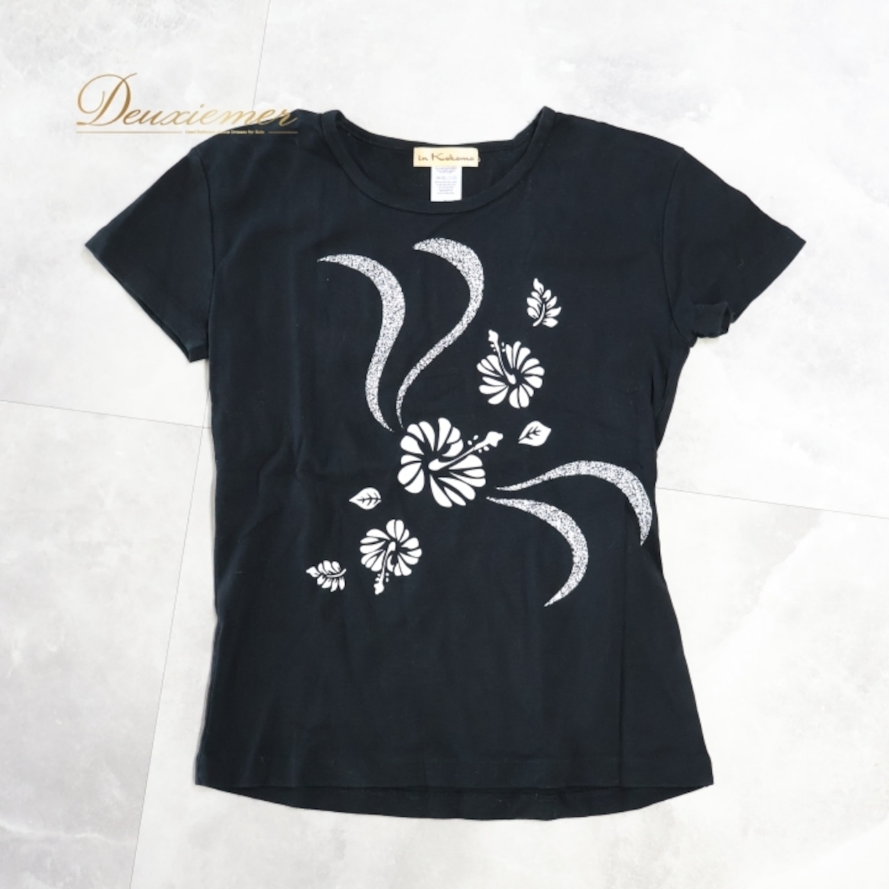 フラダンス 衣装 トップス まとめ売り 全3点 セット Tシャツ 黒 白 花柄 カヒコ柄 ハイビスカス柄 ティアレ柄 練習 レッスン 伸縮 ストレッチ in Kokomo Kahiko ブラック系 ホワイト系