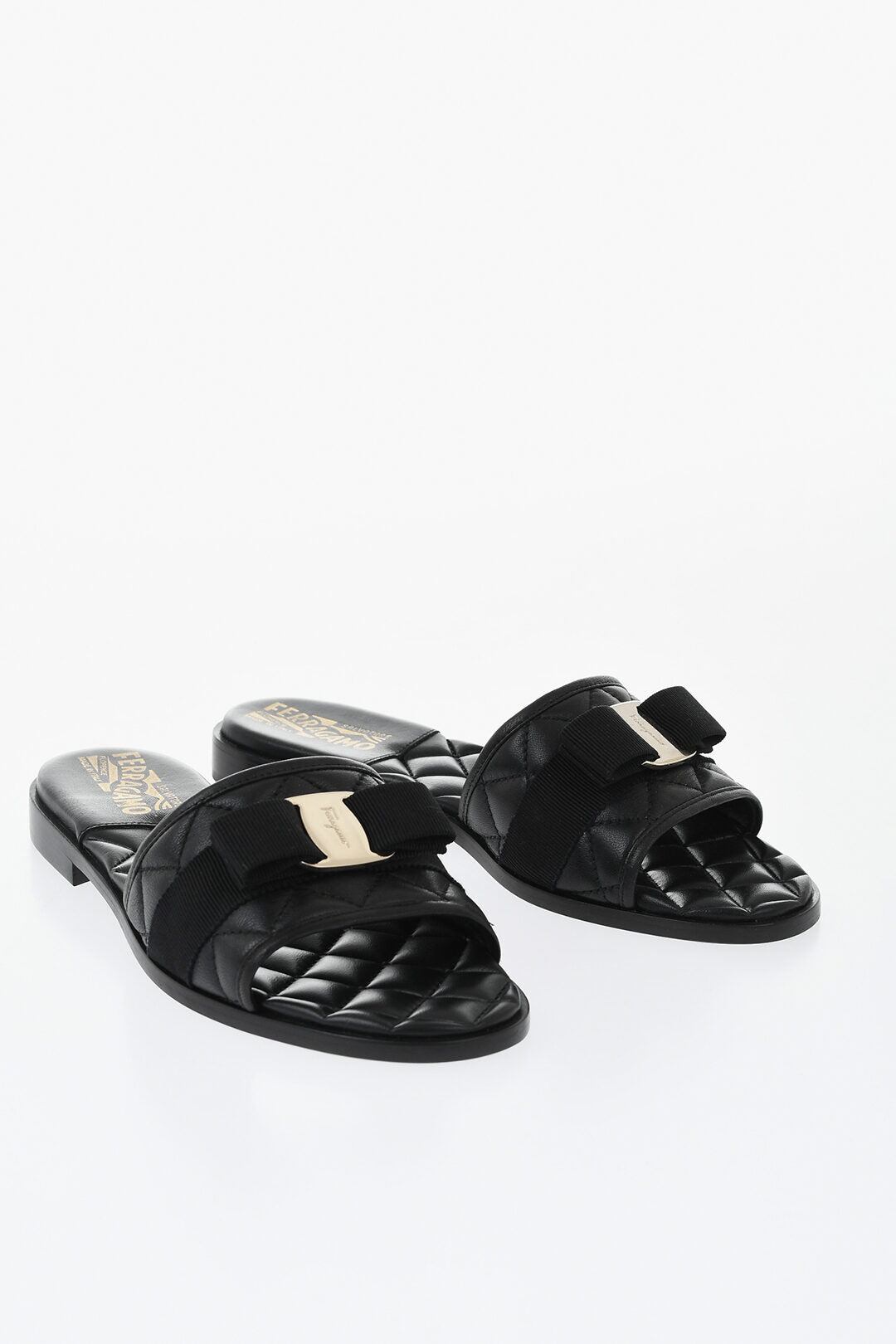 SALVATORE FERRAGAMO サルヴァトーレフェラガモ サンダル レザー