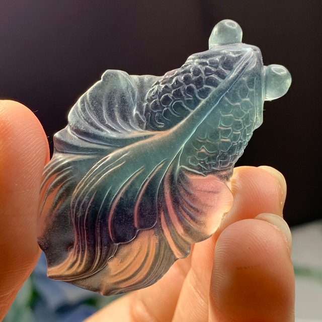 3.穴有り✩大型✩美しい金魚さんグラデーションフローライト