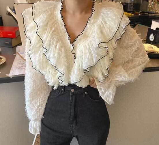 Vネック　フリルブラウス　AJ44170-D02