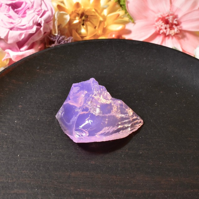 インドネシア産アンダラクリスタル原石 ミルキーピンクA