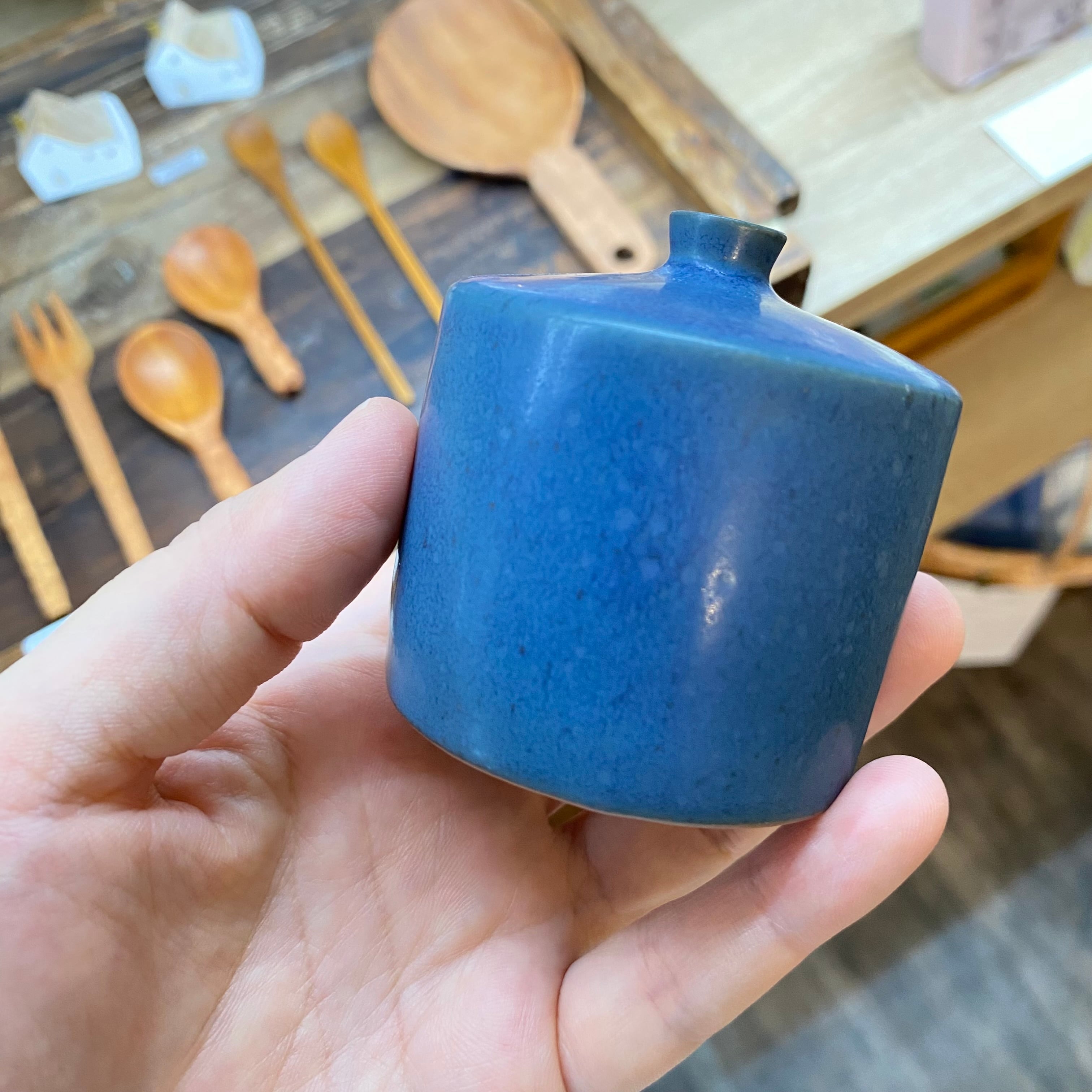 凛と佇む 一輪挿し／ブルー | 自分にやさしくなれるお店 amairo