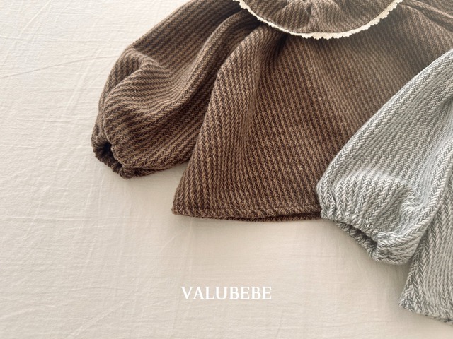 【予約/特典】valu bebe / herringbone frill blouse