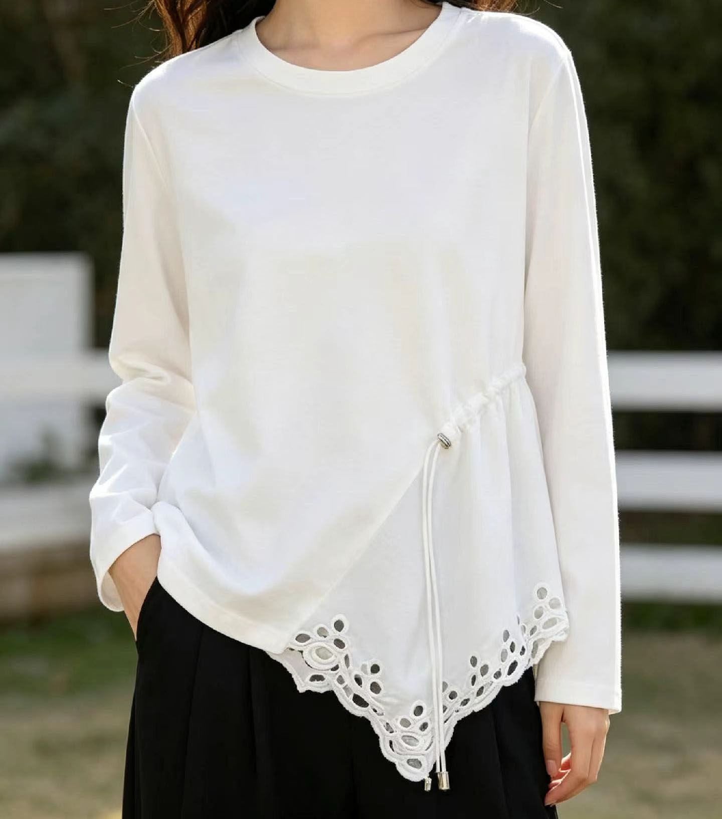ASYMMETRIC HEM EYELET EMBROIDERY SLEEVE T-SHIRT M-18612