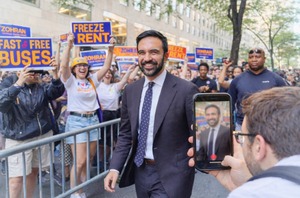 [コース07]  メディアと社会運動  「世界はどう意味づけられるのか 帝国・メディア・民主主義―あなたと私の現実の中で」