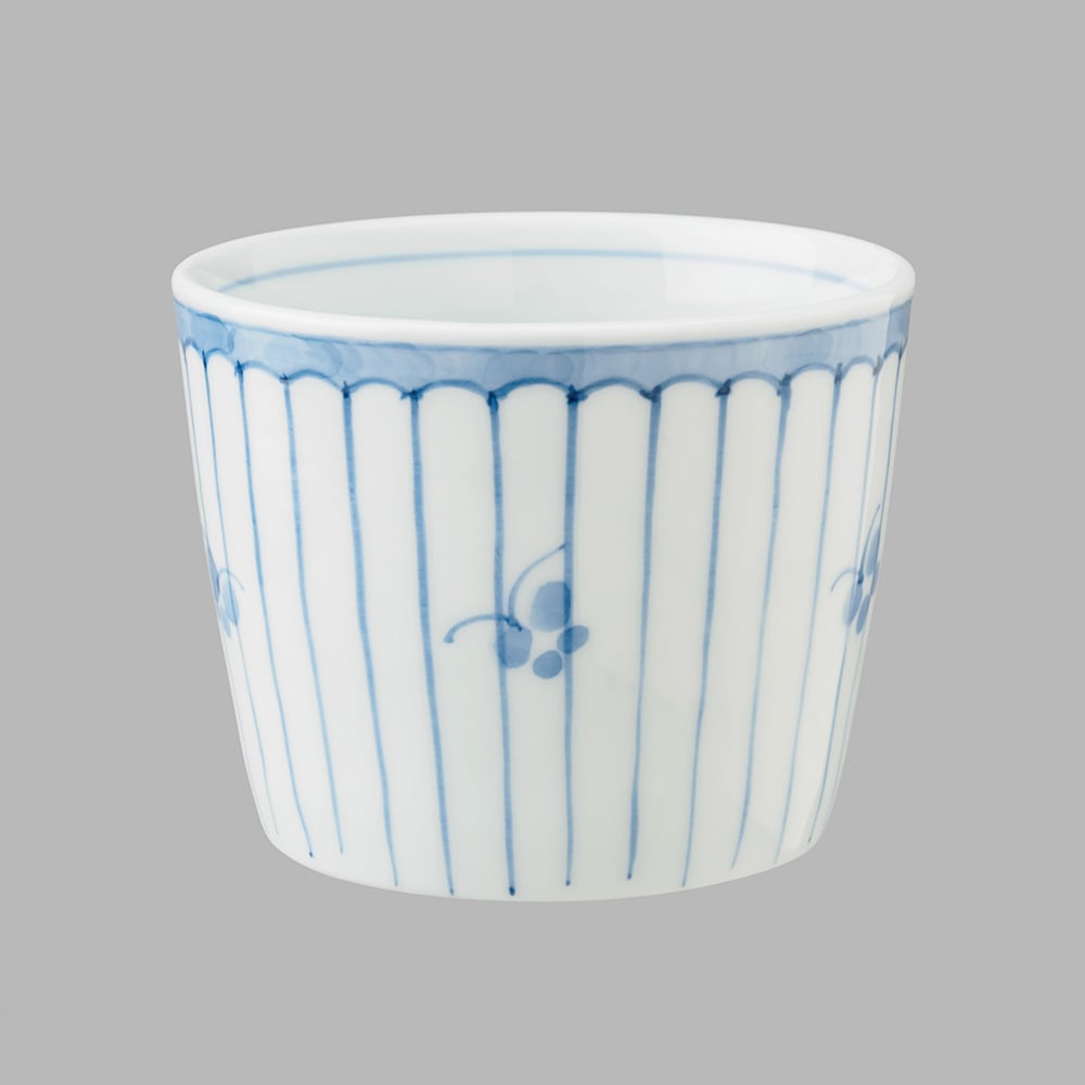 染付連子格子蝶文(中)