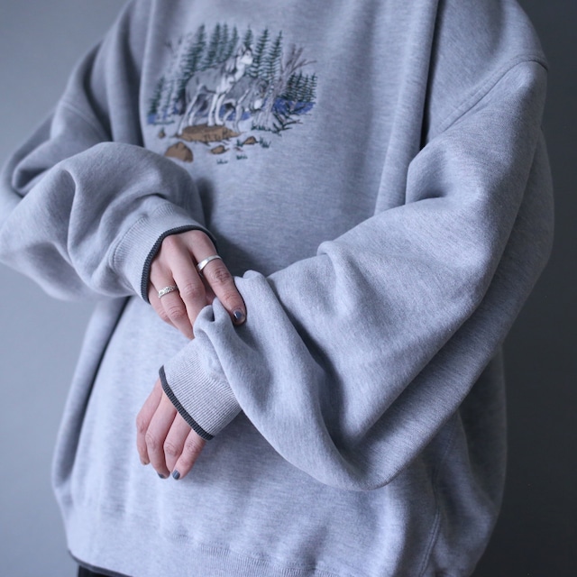 "刺繍×狼" one point design loose wide silhouette sweatshirt