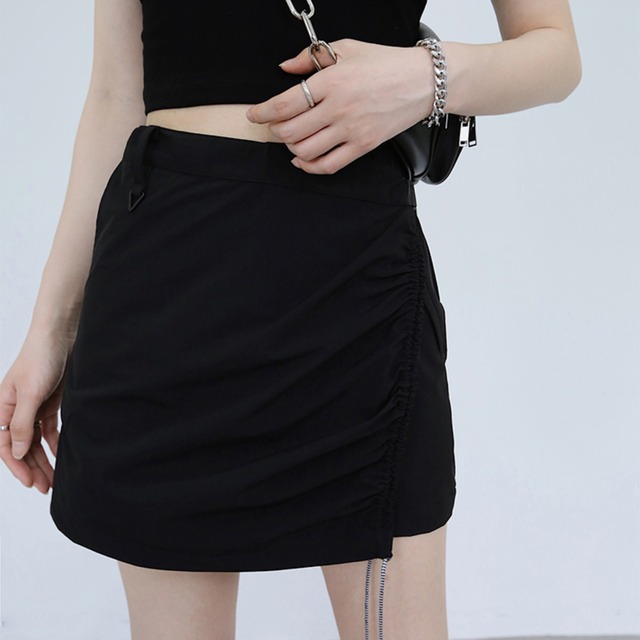 High-waisted Buttoned Semi-wide Leg Shorts       00172
