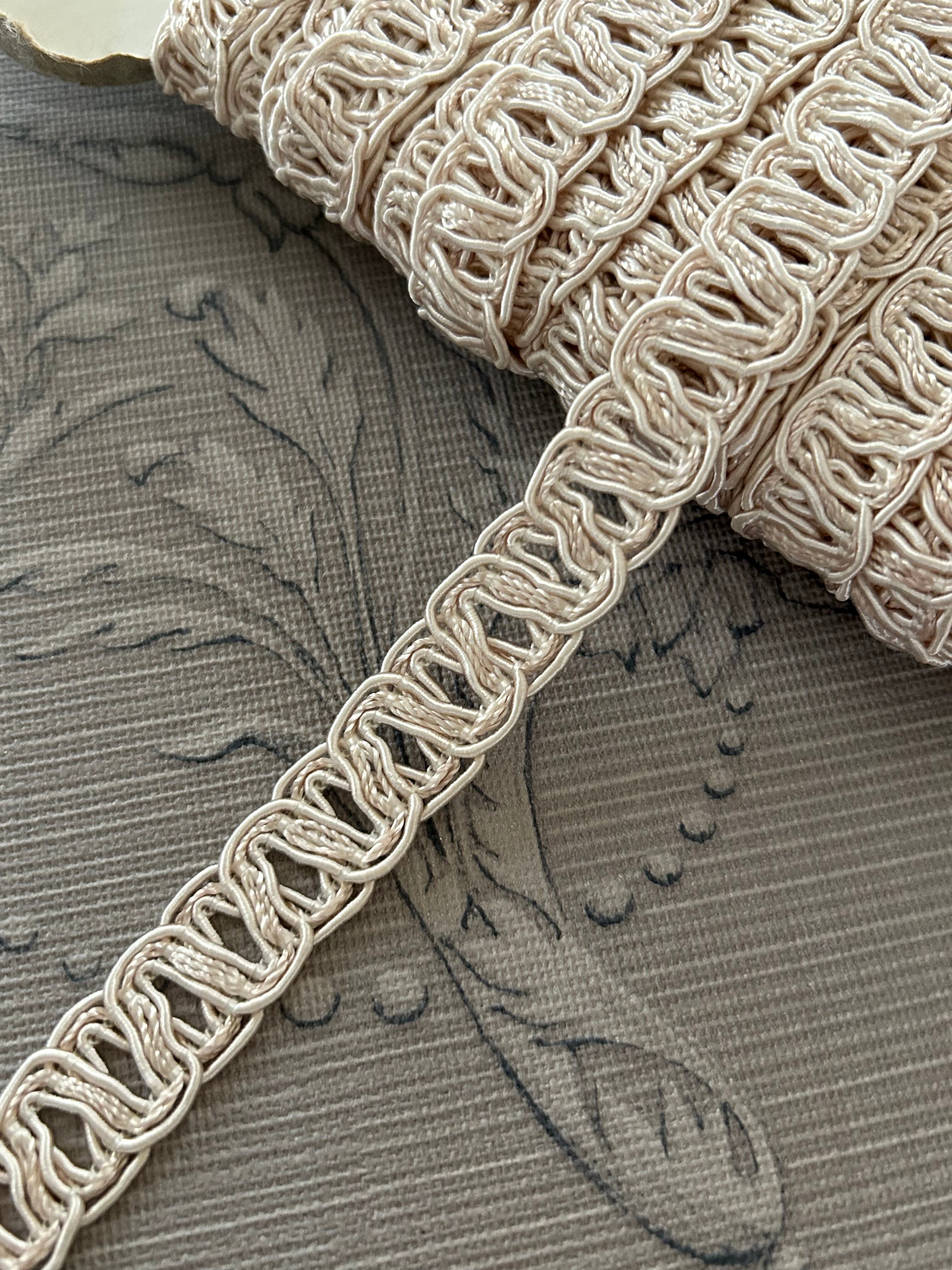 輸入デザインブレード アイボリー 100cm /カット 15mm エレガント カルトナージュ デコレーション材