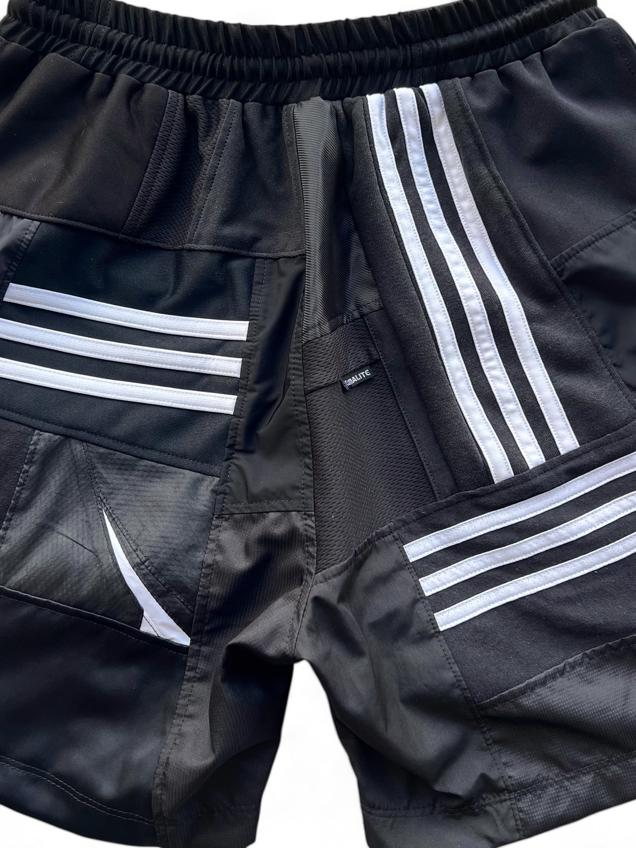 KOH ISHIGURO Upcycled Crazy Patchwork Short Pants -BLACK- Mens model - 9