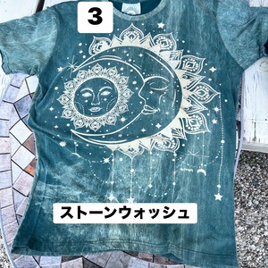 月と太陽Tシャツ