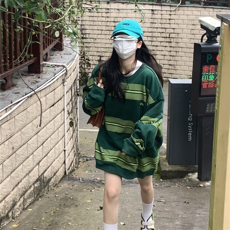 スタイルルーズストライプラウンドネックセーター オータムプリント柄プルオーバー Tシャツ レッド 秋物 Oネック ハンチェンe24526004276