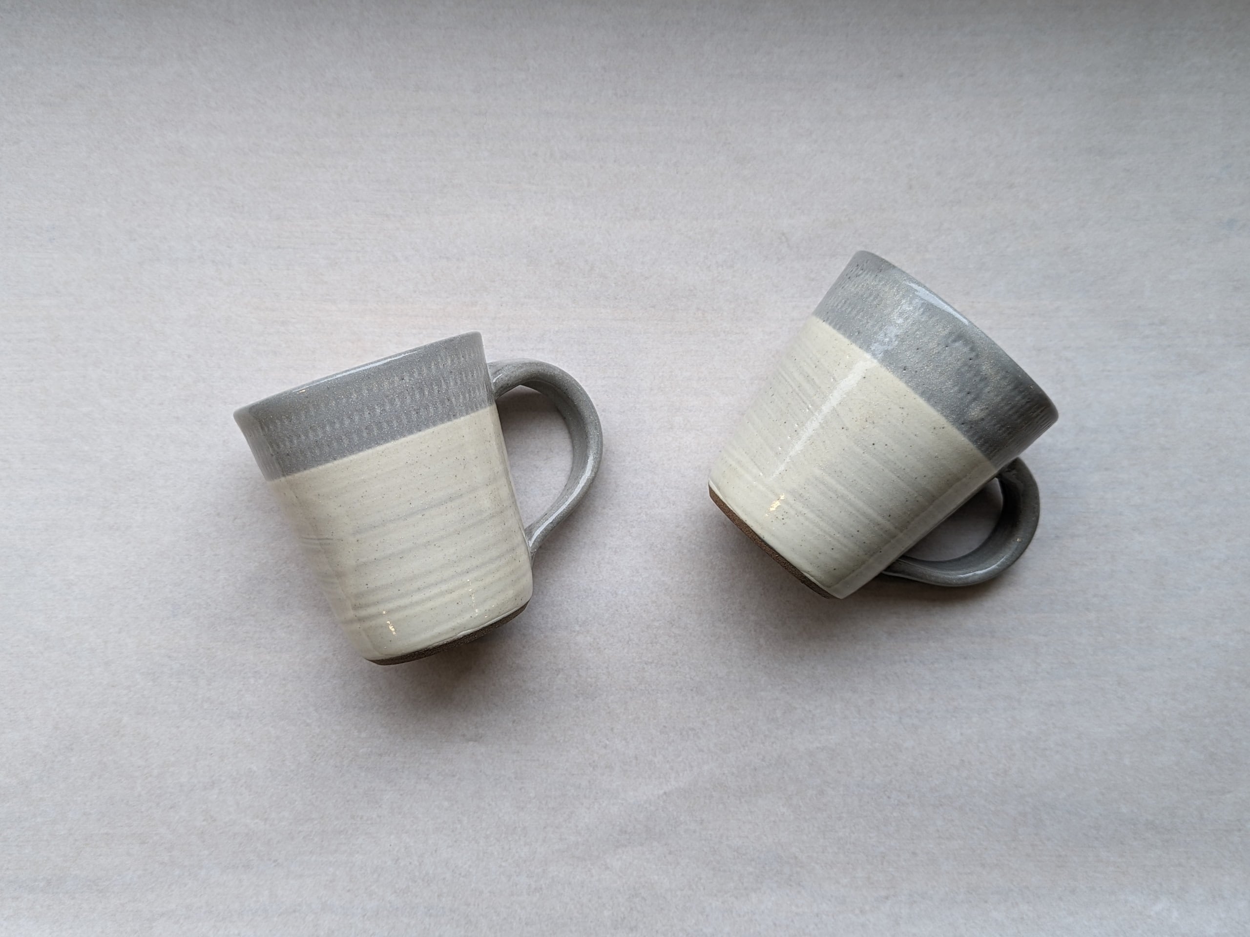 小石原焼　マグカップ（飛びカンナ・グレー）　|　上鶴窯
