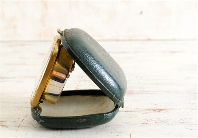 ドイツ ヴィンテージ KIENZLE 手巻き トラベル時計 キンツレ ゼンマイ