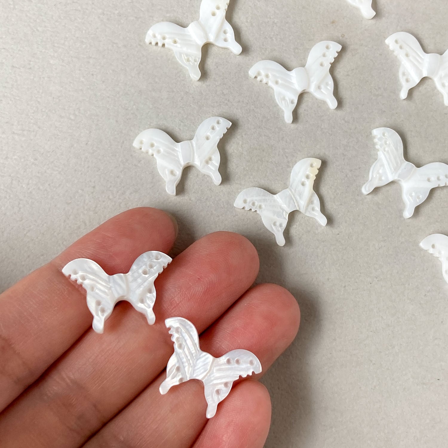 にじみ模様タコのガラスビーズ（23mm） | Dua-アクセサリーパーツショップ