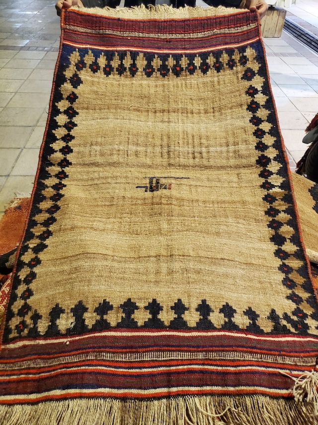 絨毯クエスト40【No.75】Kilim ※現在、こちらの商品はイランに置いてあります。ご希望の方は先ずは在庫のご確認をお願いします。