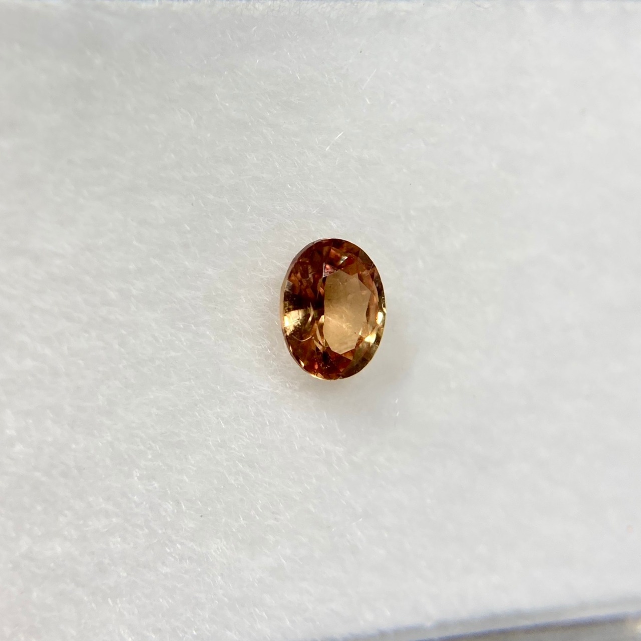 オーバル サファイア ピンク系 約4.4mm*3.5mm  No.2