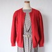 ボタンレス赤ウールカーディガン