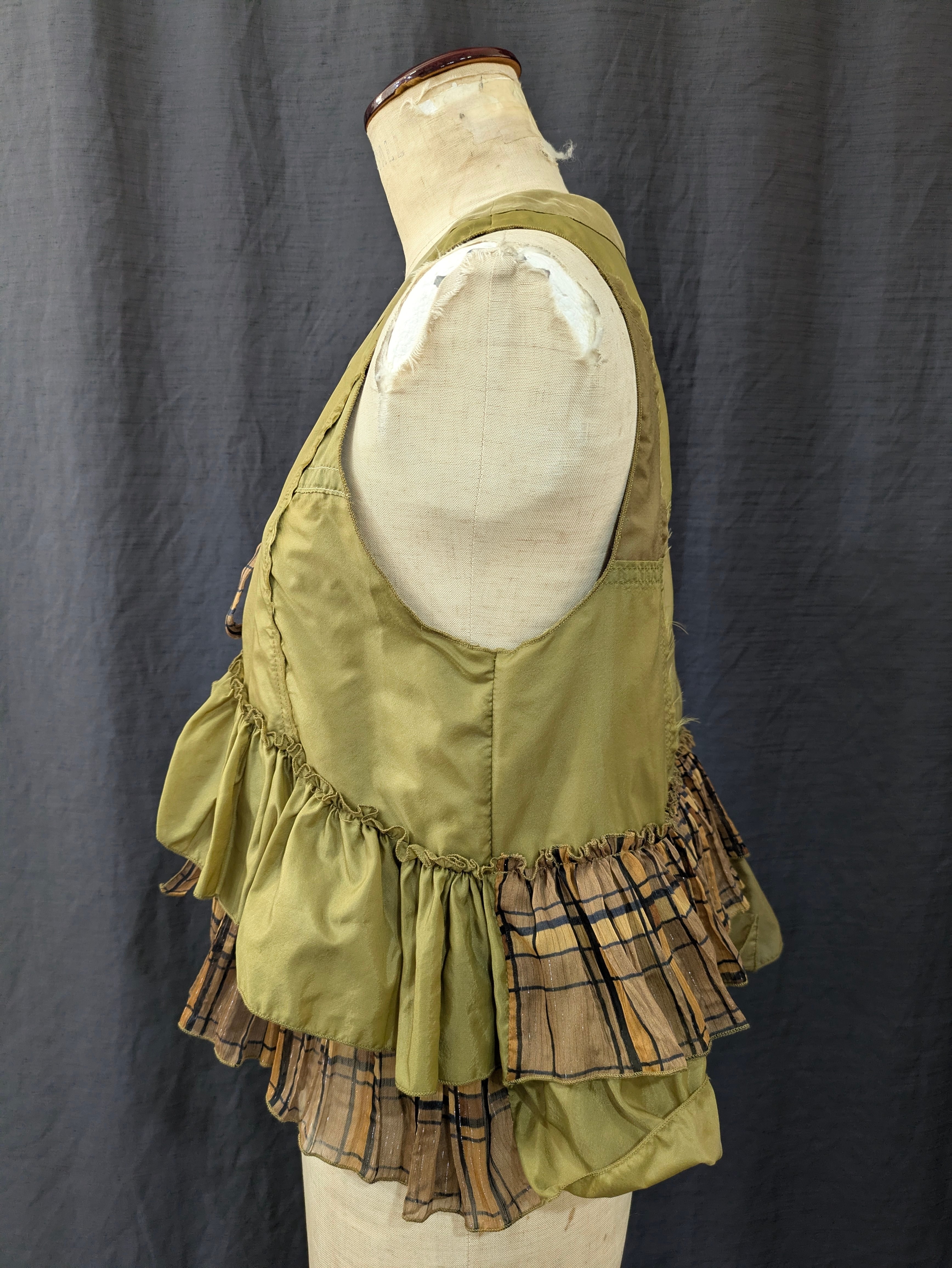 パラシュートBRNフリルベスト【リハーズオール】parachute frill vest