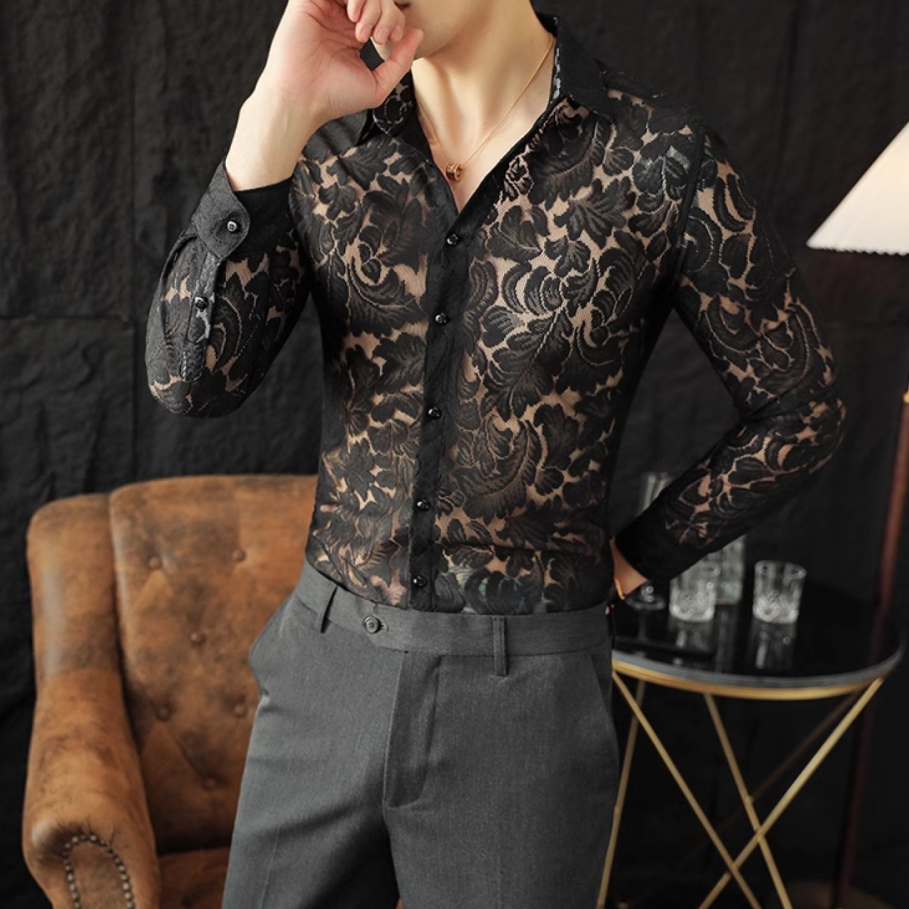 春夏にぴったりな半透明のレースデザインハンサムシャツ　SH006