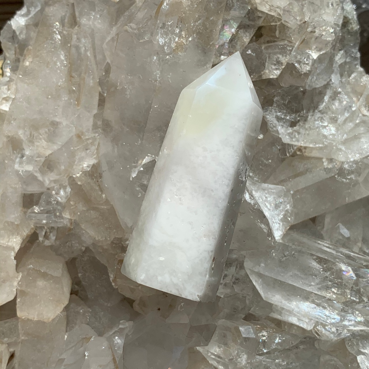 ホワイトアゲートタワー*天然石ポイント*天然石インテリア*置き物*T5