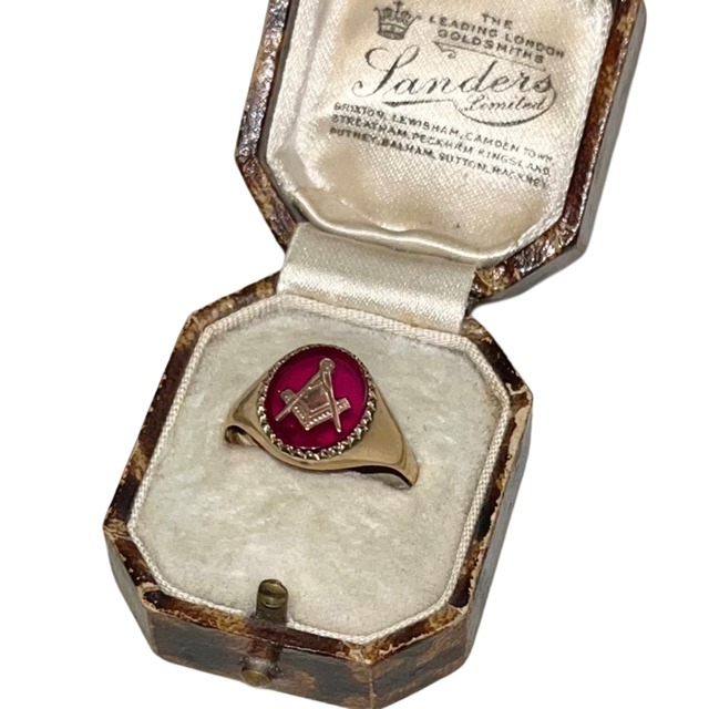 vintage 9ct gold "Masonic" signet ring