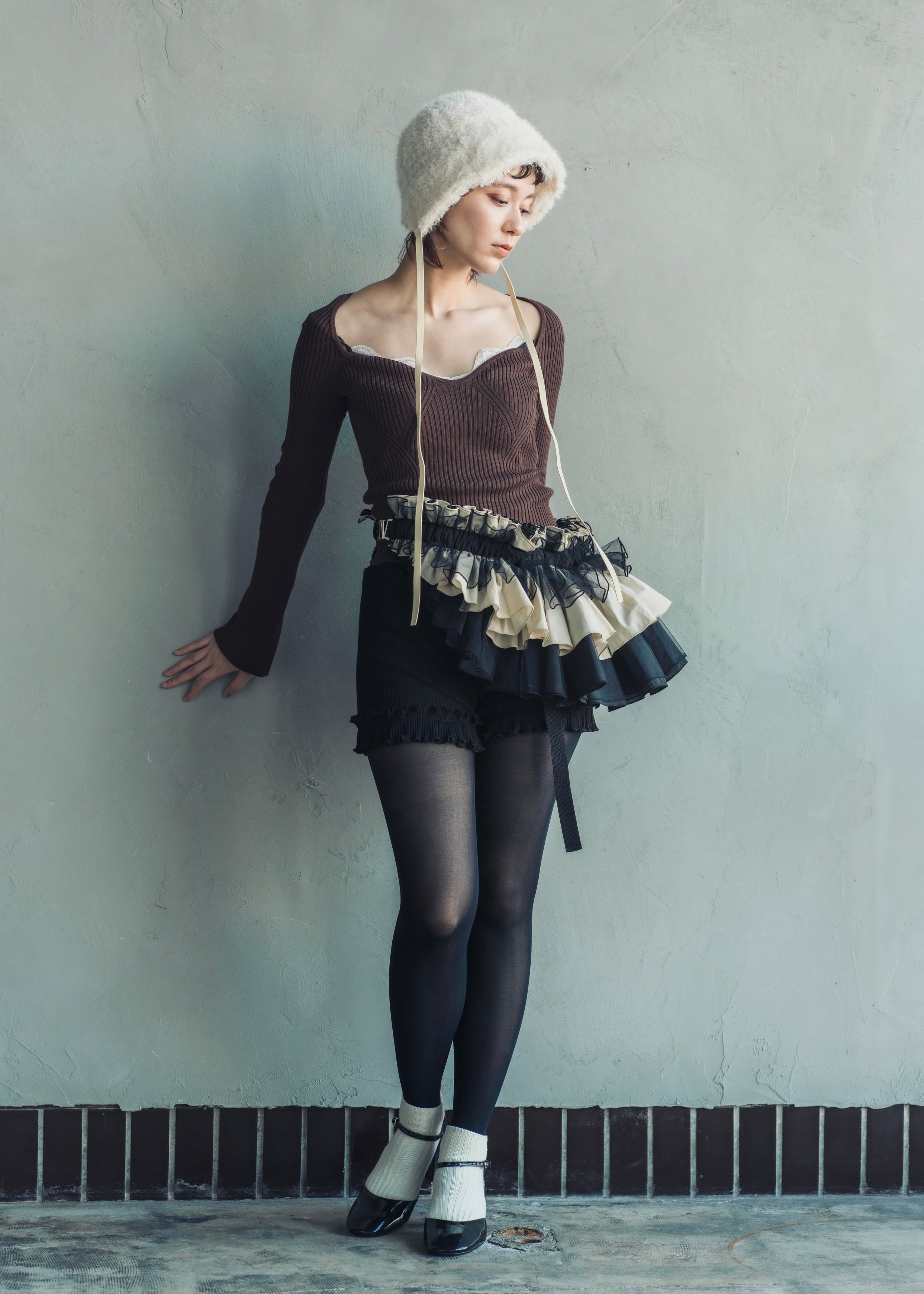 DŌRA MÖRA | Versatile Ruffled Bag - LAMP BLACK | ORIENT MILLINERY