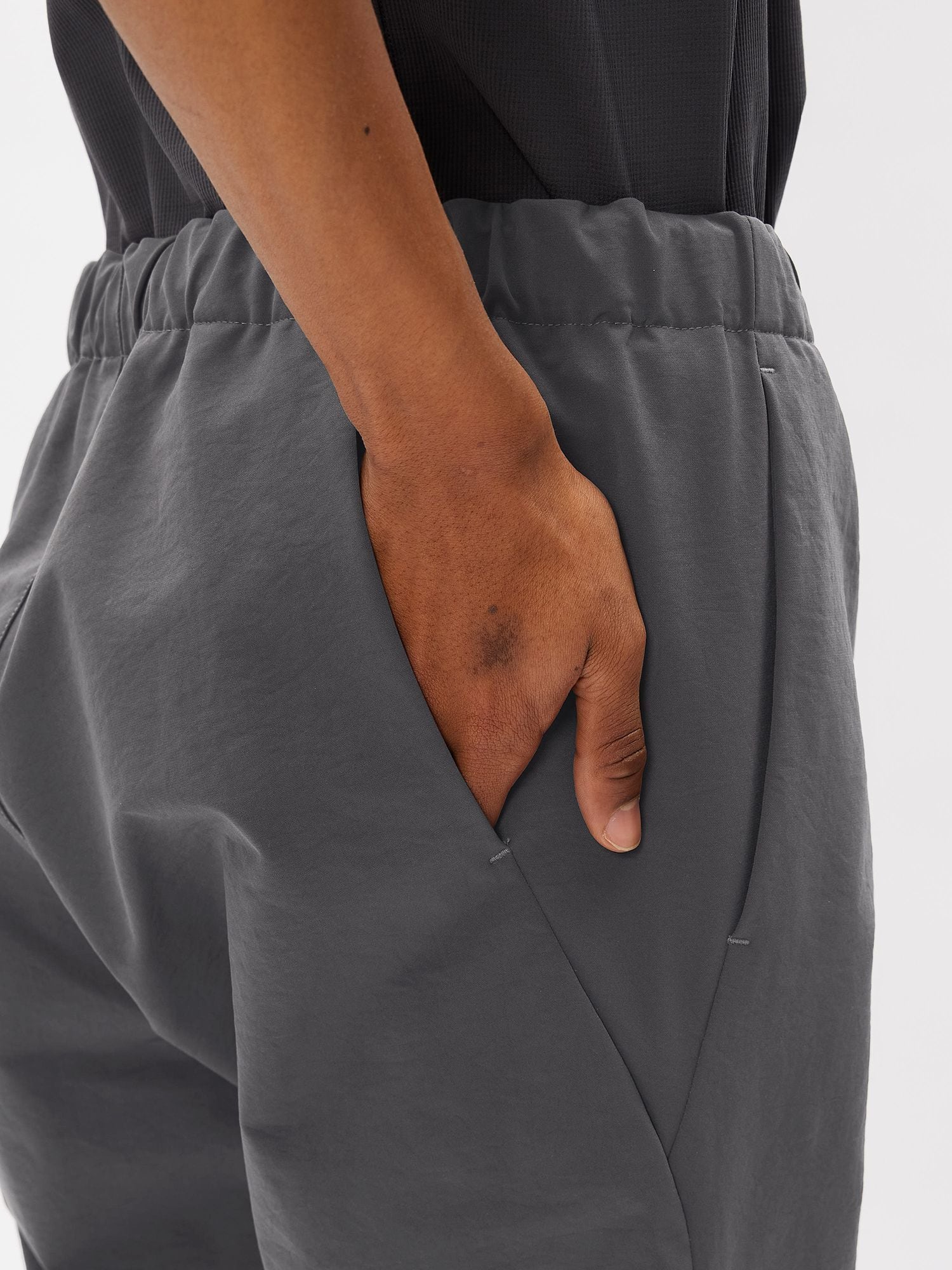 Goldwin (ゴールドウィン) - Slim Tapered Stretch Pants(スリムテーパード Goldwin (ゴールドウィン) - Slim Tapered Stretch Pants(スリムテーパード