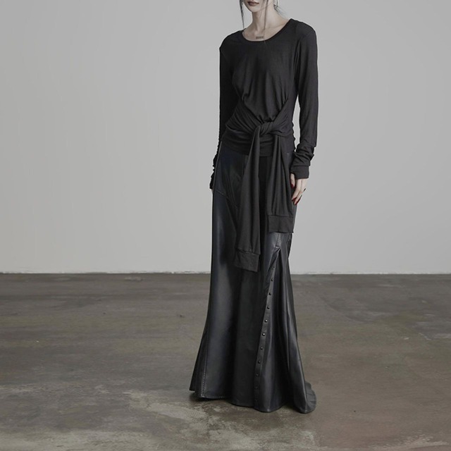 Studded high-waisted faux leather long skirt C0995