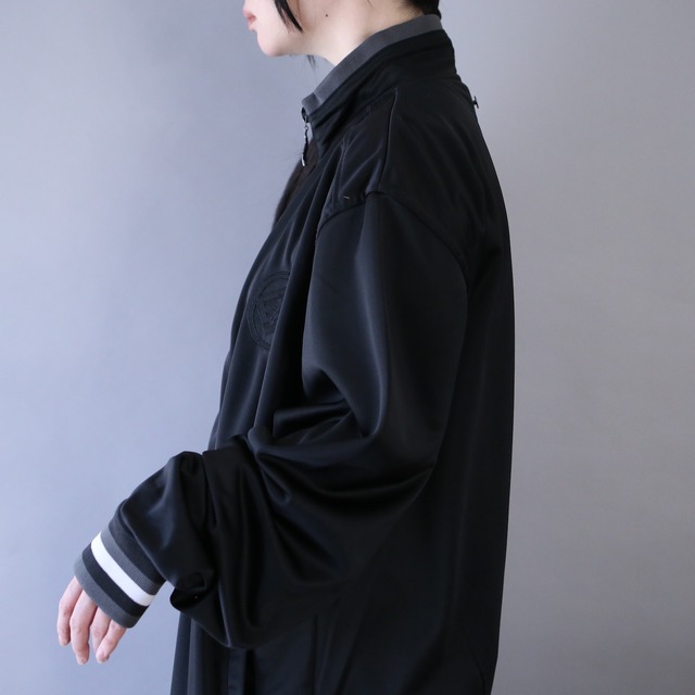 XXL over silhouette rib line design track jacket