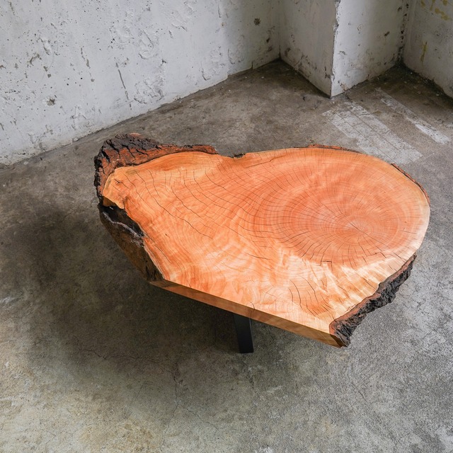 ＜送無＞ アメリカンブラックチェリーの一枚板 ローテーブル