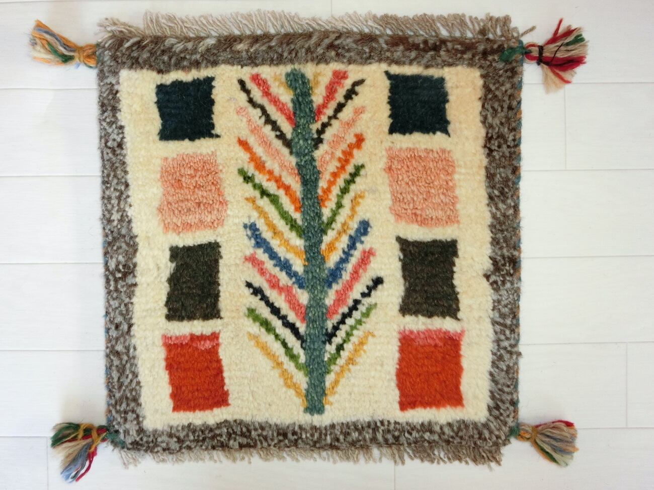 5点おまとめ　32×34cm　ギャッベ　座布団サイズ　手織り ペルシャ産 手織りギャッベ【座布団サイズ】S32 | Heris Carpet ヘリス