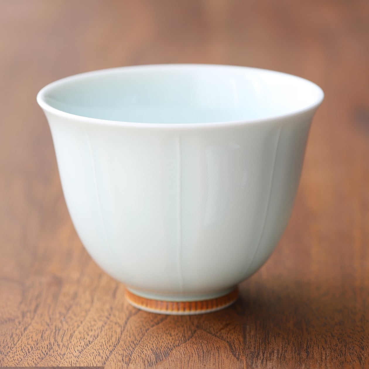 青白磁線彫 煎茶碗 作：陶房 青（波佐見焼） | にっこう生活館 ONLINE