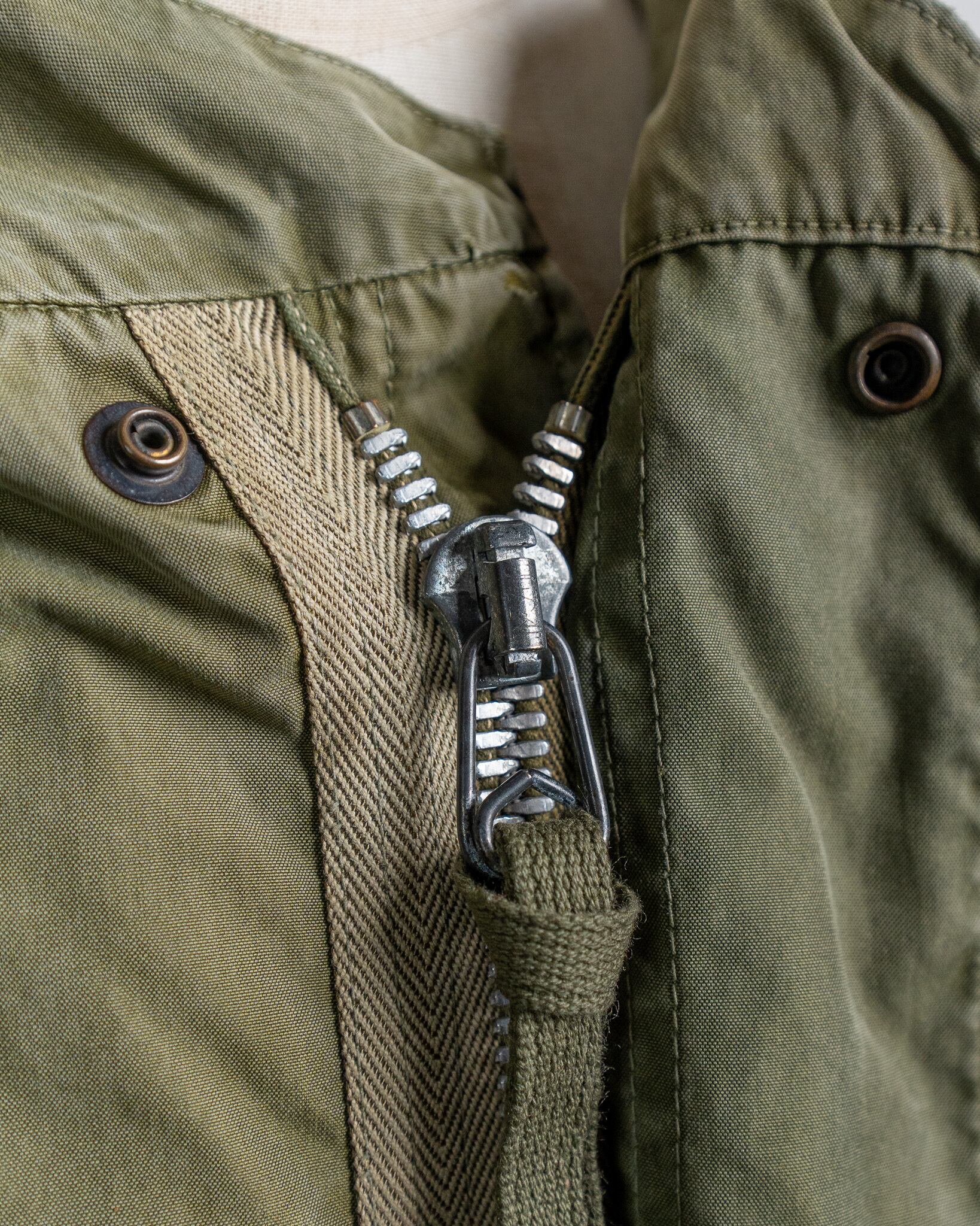 MEDIUM】Aluminum Zipper U.S.Army M-51 Field Parka Shell アメリカ軍