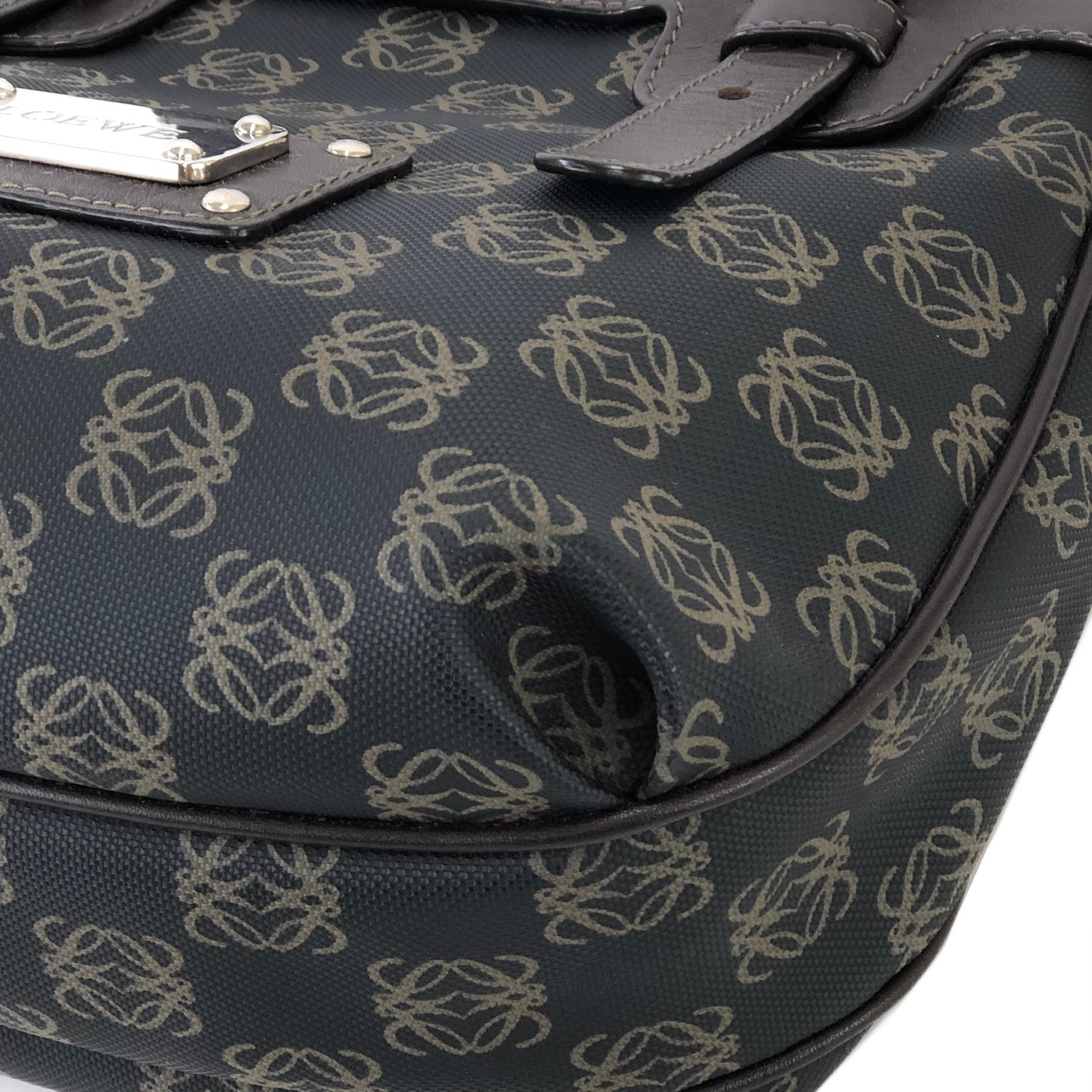 LOEWE ロエベ アナグラム 総柄 ハンドバッグ ブラック LOEWE ロエベ アナグラム 総柄 ハンドバッグ ブラック