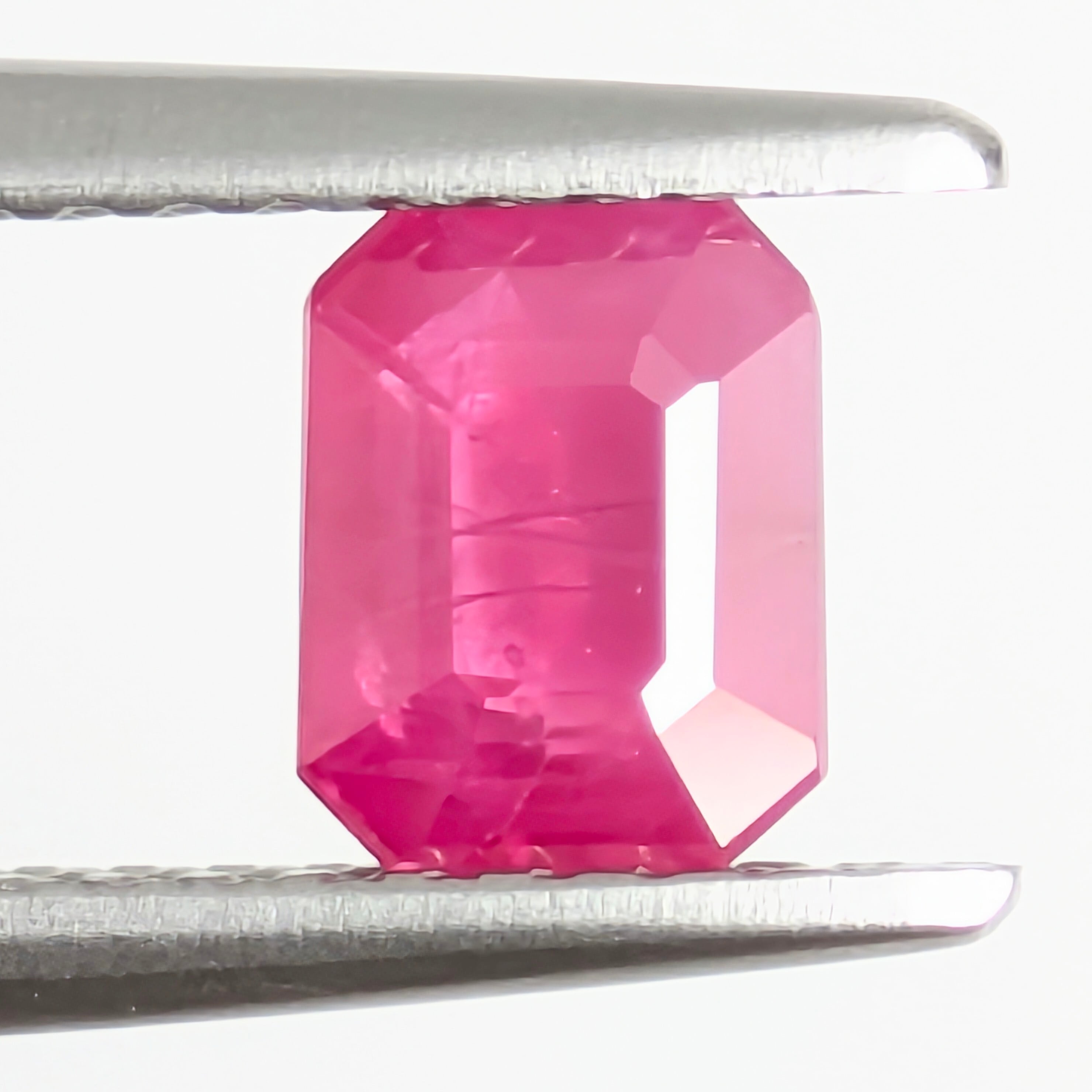 ルビールース ミャンマー産【0.98ct】 PRO208930 | Gem's Subculture
