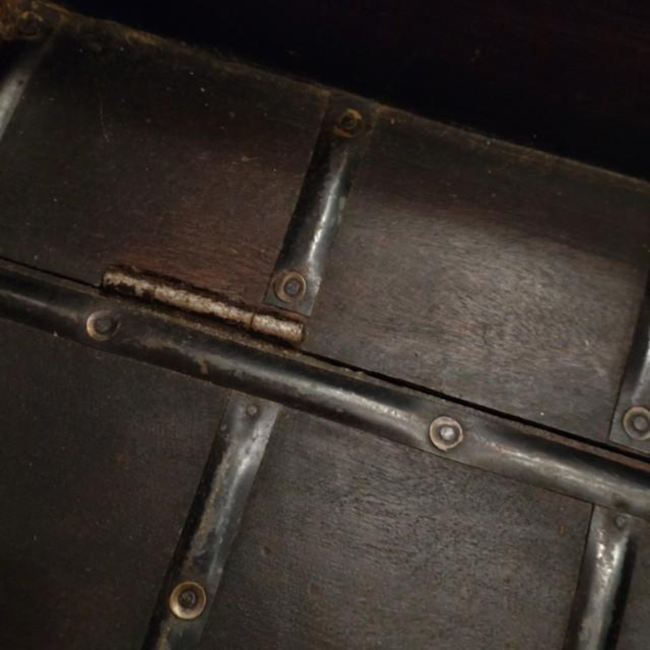 【One-of-a-kind Item】India Box Chair Made of Wood Antique Style Changes over time Display Interior goods